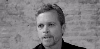 Mark Parker CEO Nike to resign