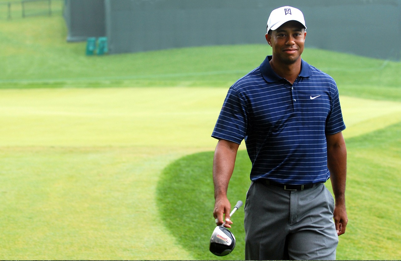 Tiger Woods ties PGA Tour record