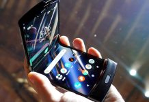 Motorola Revives its Razr flip phone