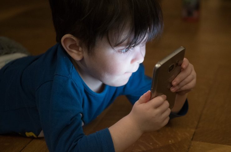 Preschoolers exceeding WHO screen time recommendations