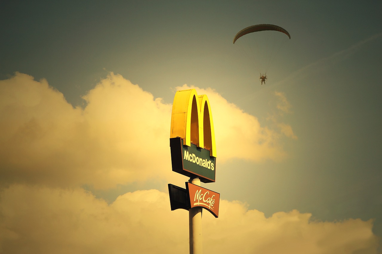 McDonald's CEO Steve Easterbrook resigns