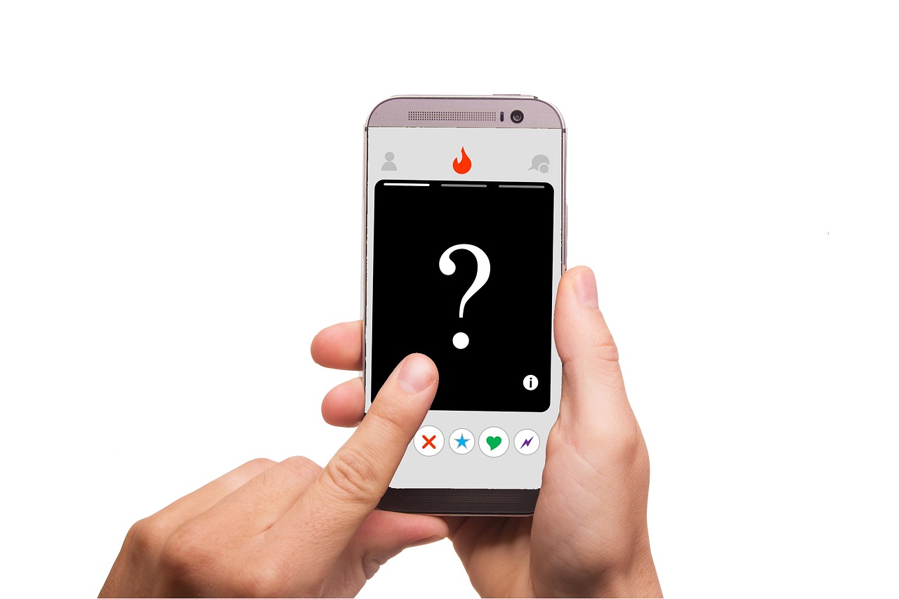 Tinder panic button safety features catfishing