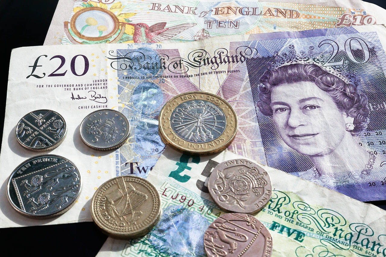 minimum wage workers underpaid UK