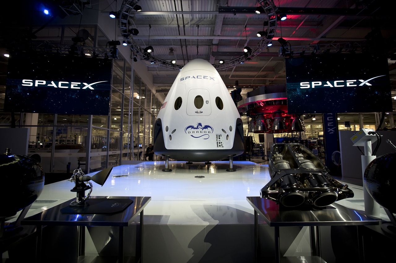 SpaceX partners with Space Adventures to organize Crew Dragon trip