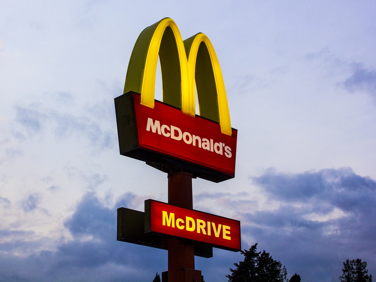 McDonald's, Nando's close restaurants in UK amid coronavirus outbreak