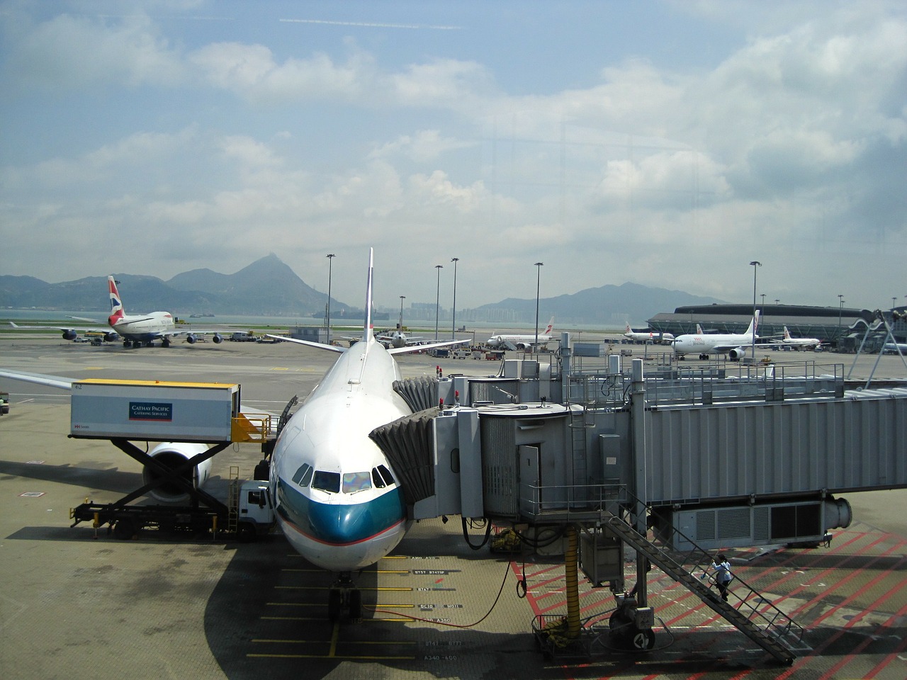 Hong Kong Cathay Pacific bailout