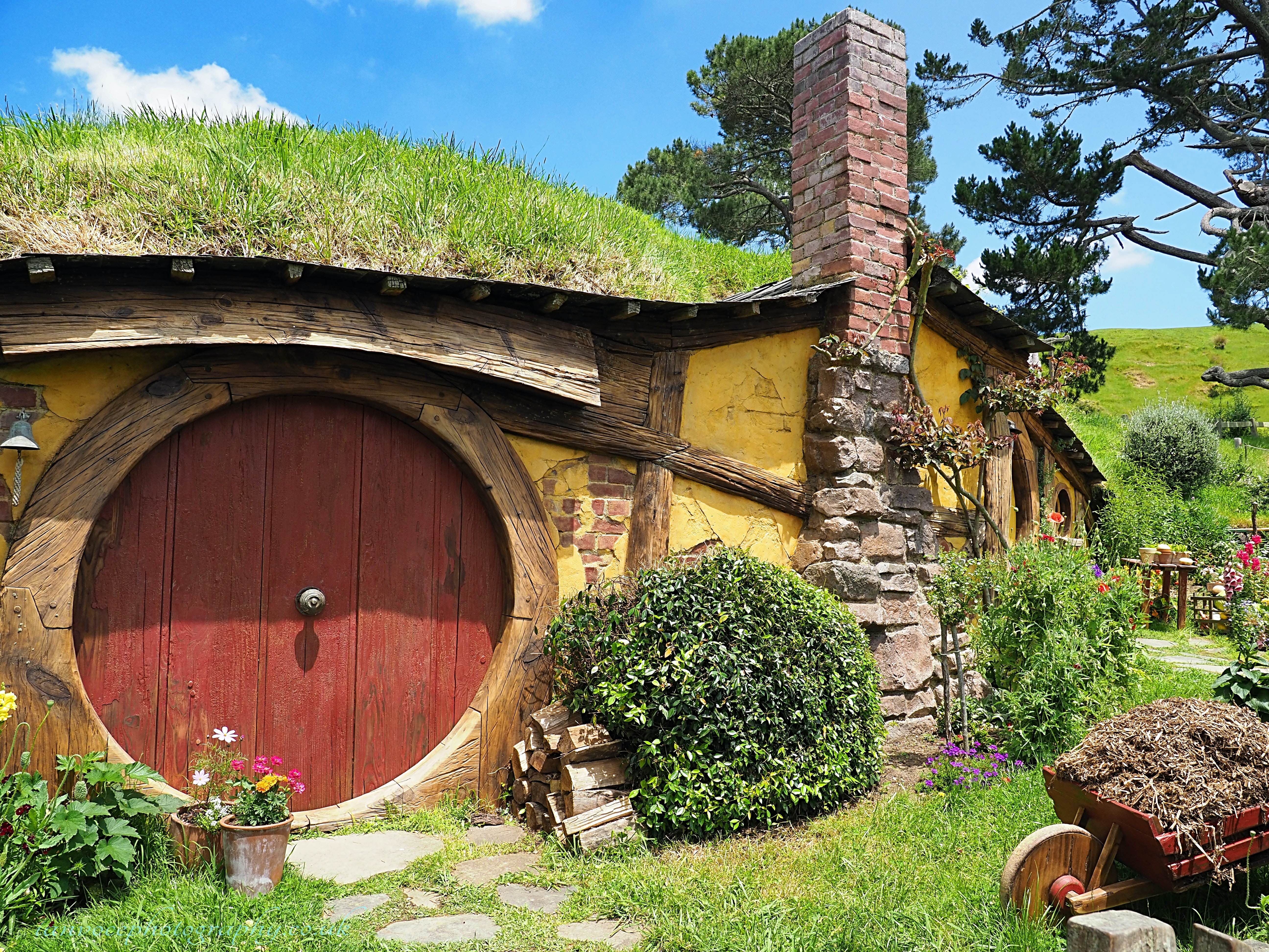 Discover the Strangest Houses in the World