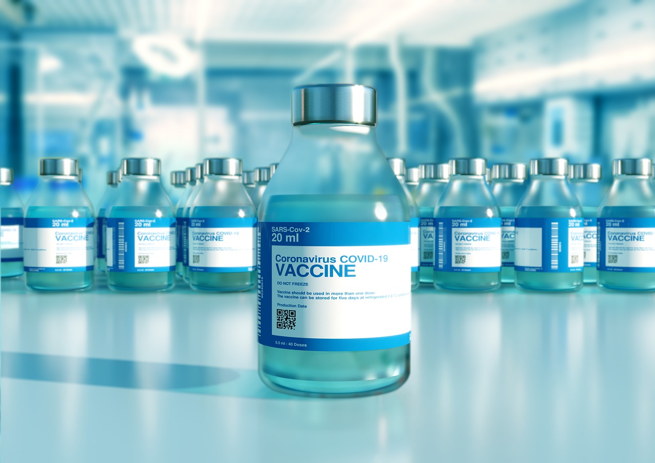 US health officials call for more vaccines as Covid-19 deaths pass 400,000